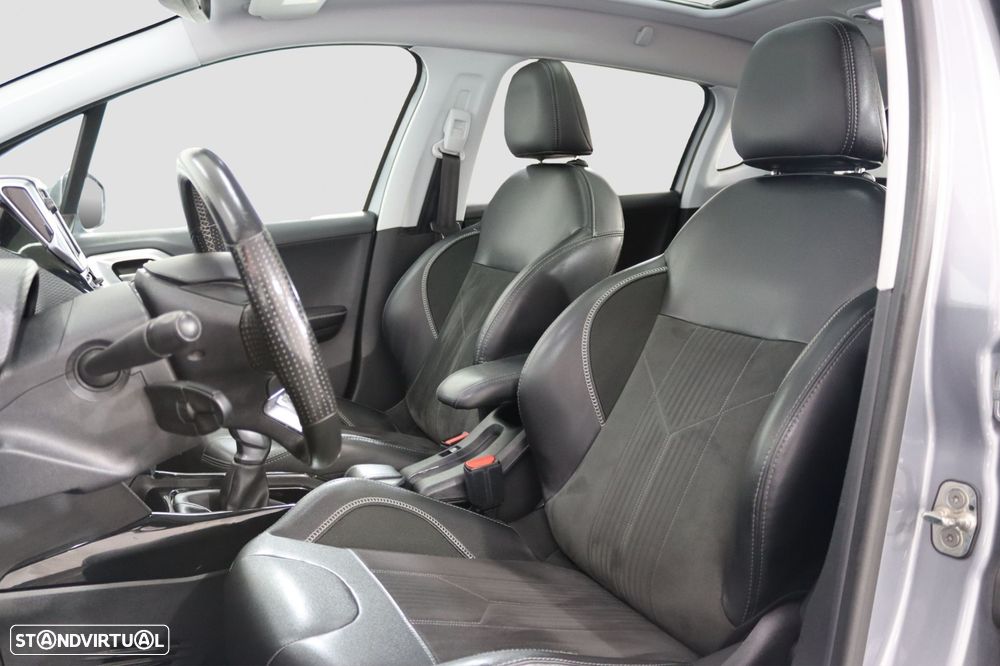 Peugeot 2008 1.2 PureTech Crossway - 11