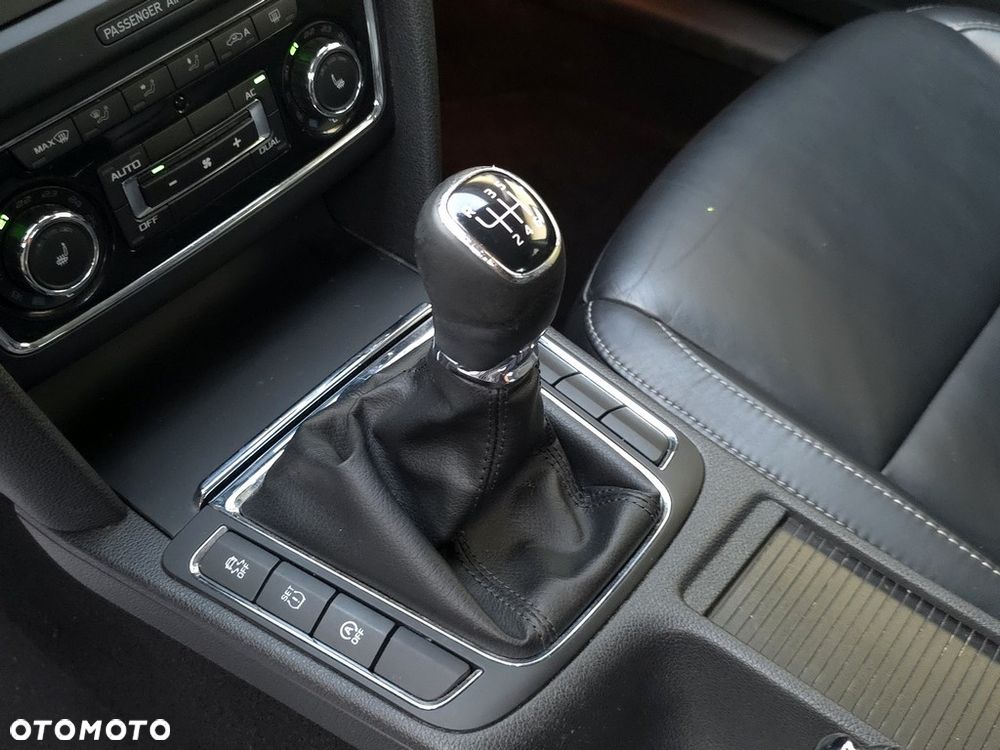 Skoda Superb 2.0 TDI Platinum - 17