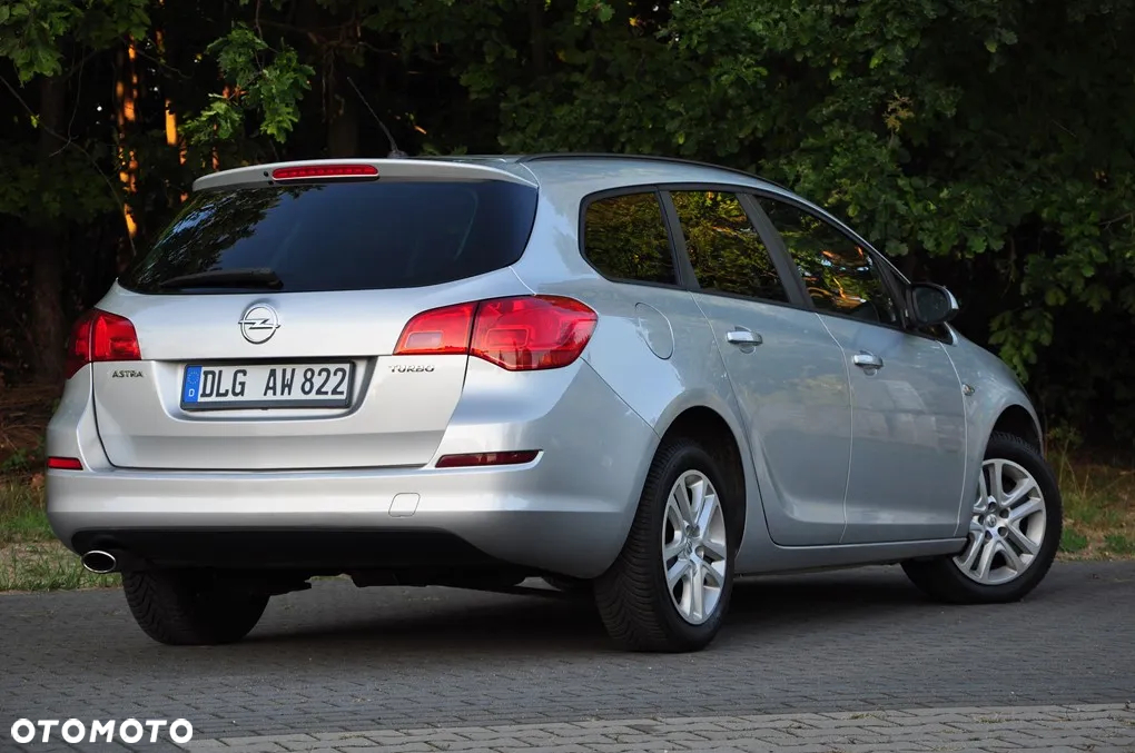 Opel Astra 1.4 Turbo Sports Tourer - 25