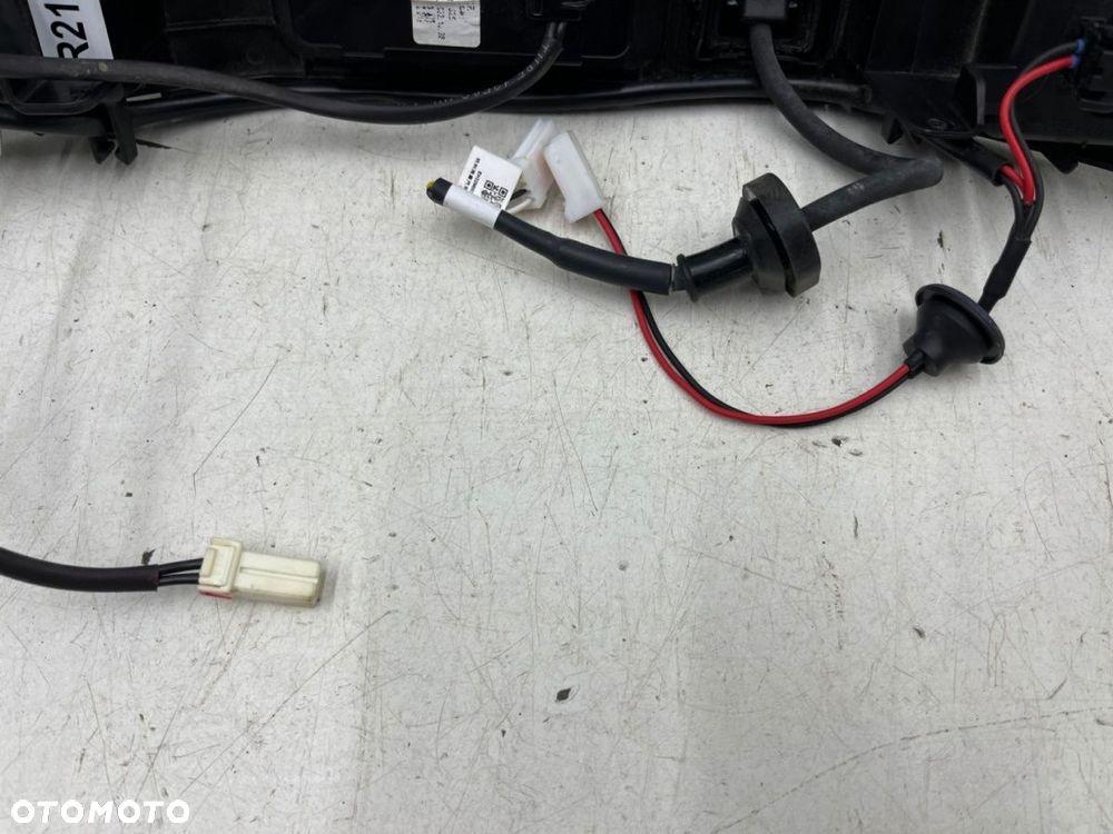 Listwa MG 4 MG4 Mulan Electric 22r.- kamera przycisk lampki podświetlenia blenda klapy bagażnika - 7