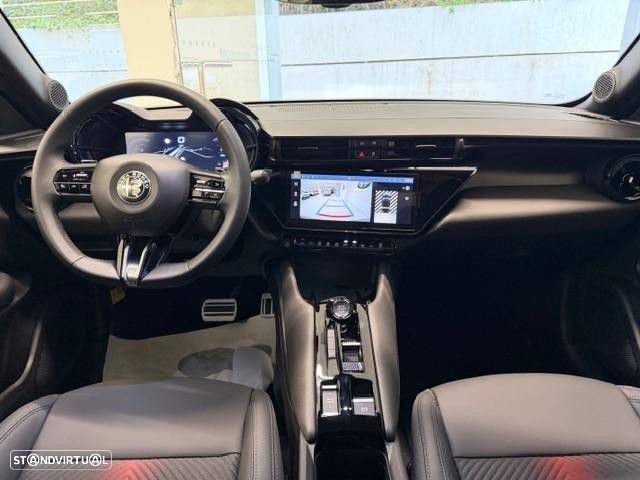 Alfa Romeo Junior 1.2 Q4 eDCT6 - 14