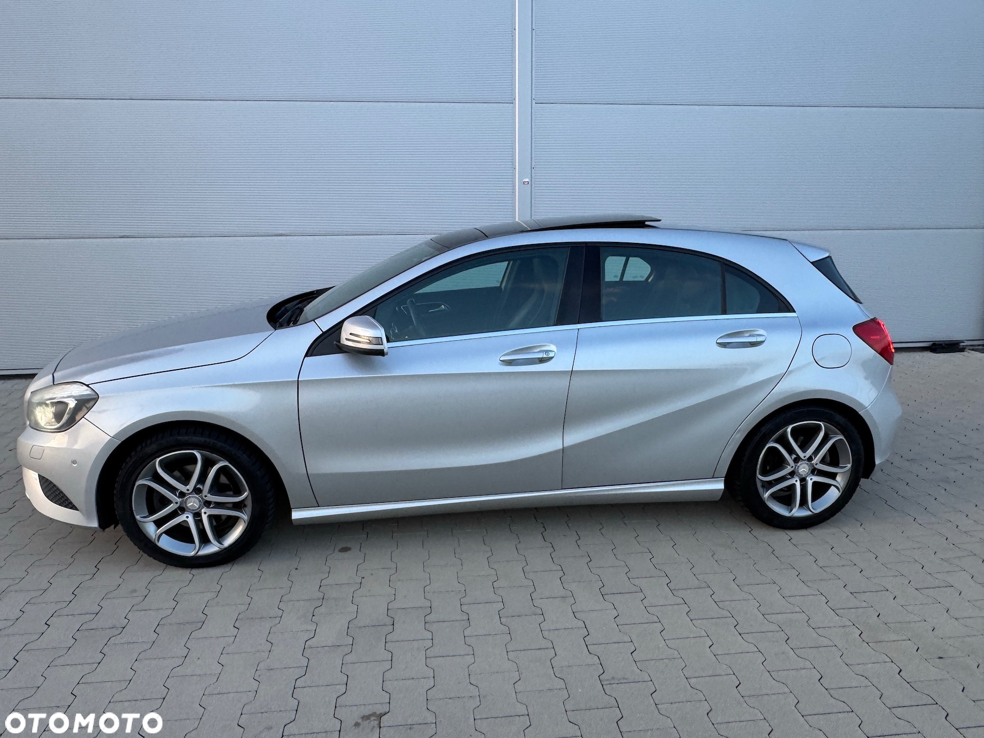 Mercedes-Benz Klasa A 200 (BlueEFFICIENCY) Urban - 24