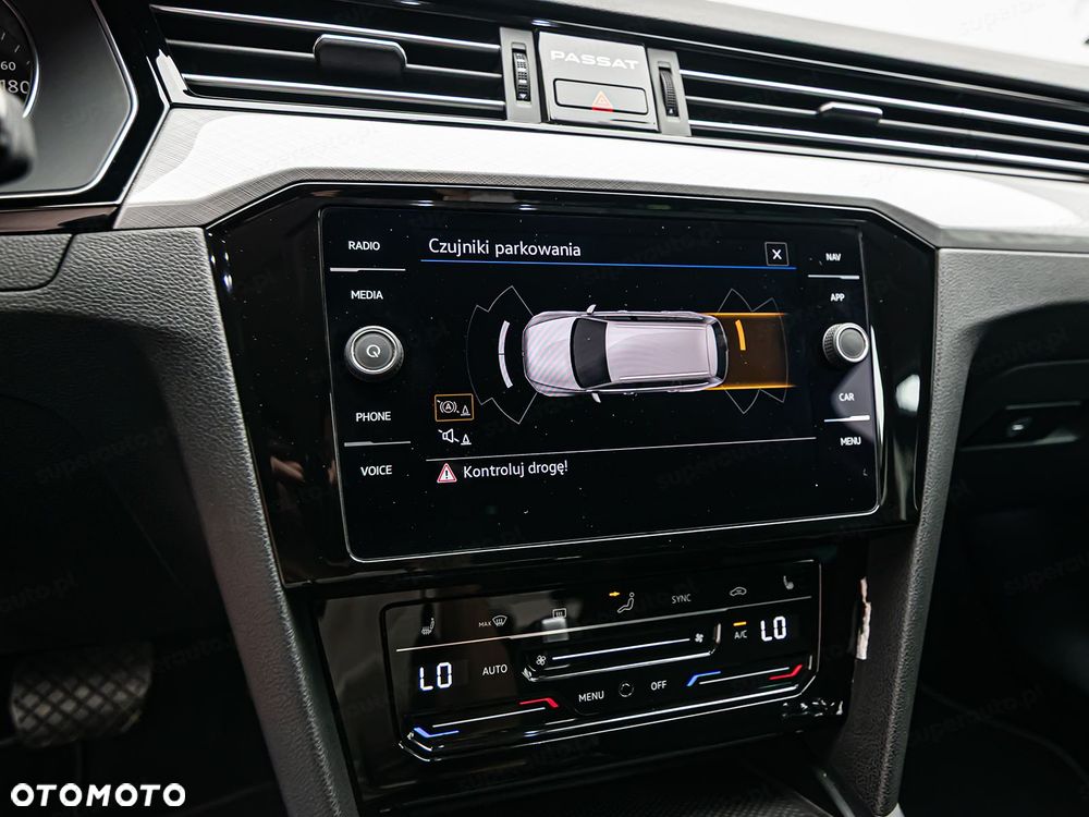 Volkswagen Passat - 18