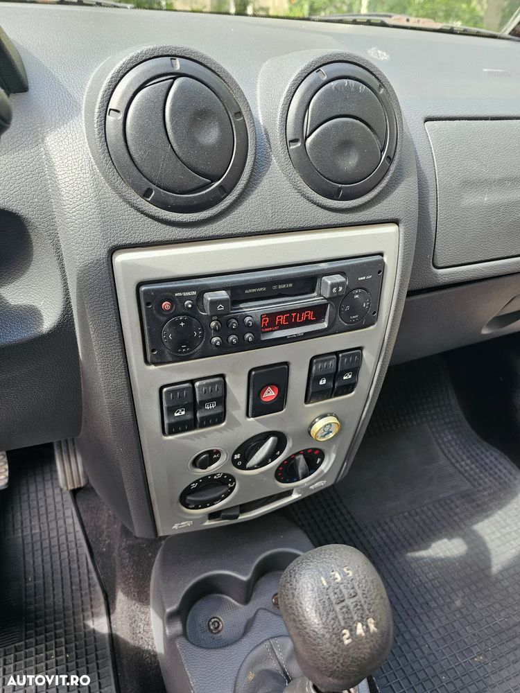 Dacia Logan 1.4 MPI Laureate - 7