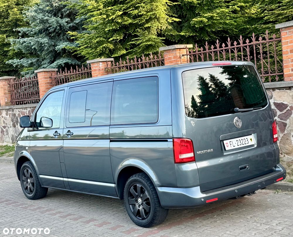 Volkswagen Multivan - 8