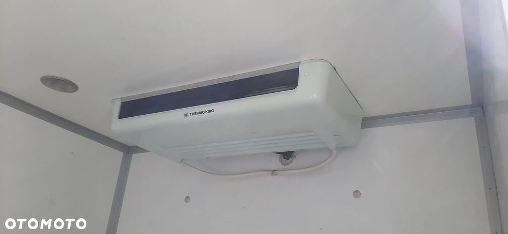 Renault D35 * KONTENER CHŁODNIA * WINDA * 3,5 DMC * 1440 km PRZEBIEGU * 12 PALET - 14