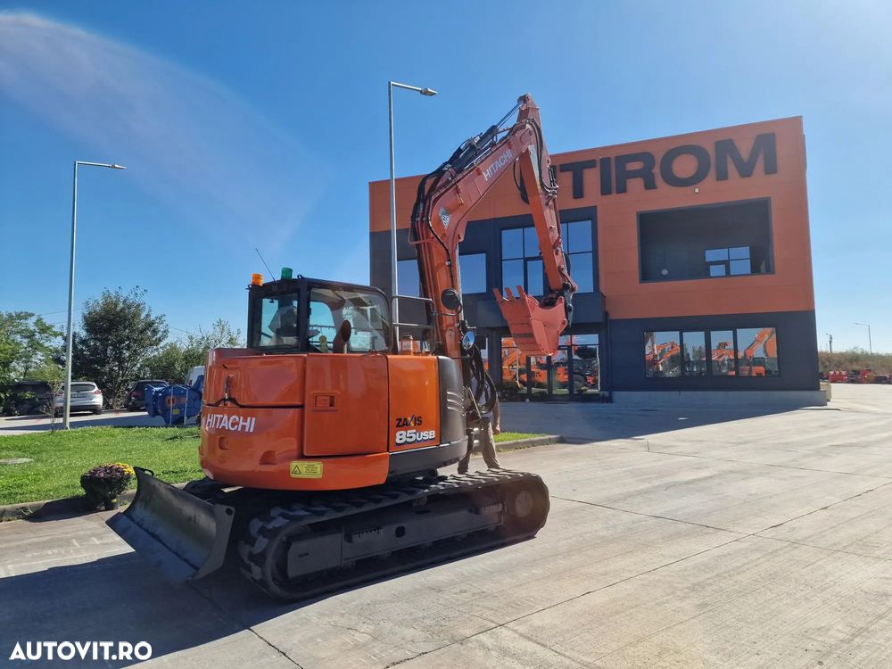 Hitachi ZX85, 2021, 2.975h, LAMA, CUPLA RAPIDA+3 CUPE NOI, Ad sapare 5m, latime 2,2m, ridica 3,7t, Camera spate, senile cauciuc 80% ok, inst picon pe bratele de excavare, Aer cond, computer in lb romana, posibilitate leasing -PROMOTIE 56.900 EUR+Tva - 5