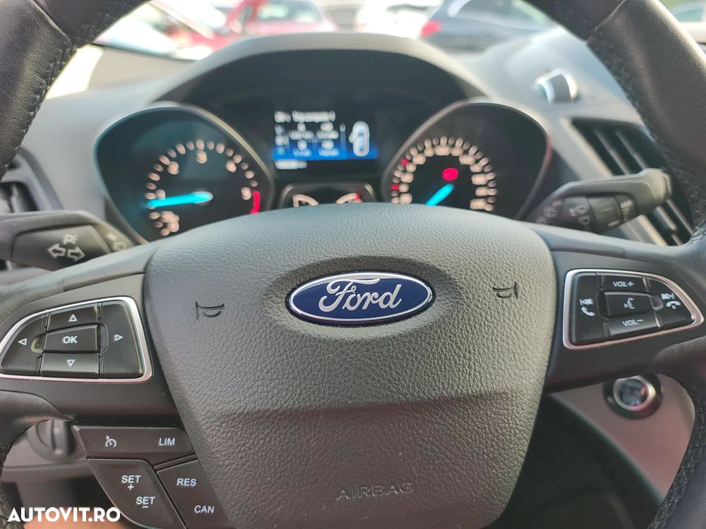 Ford Kuga 1.5 TDCi 2x4 Titanium - 13