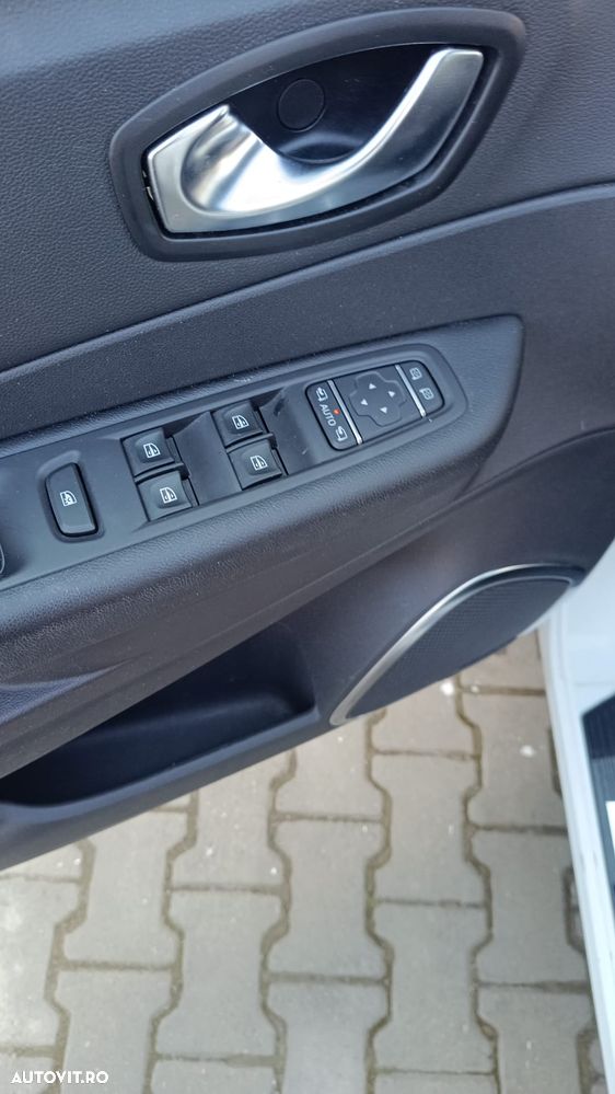 Renault Captur ENERGY TCe EDC Intens - 12