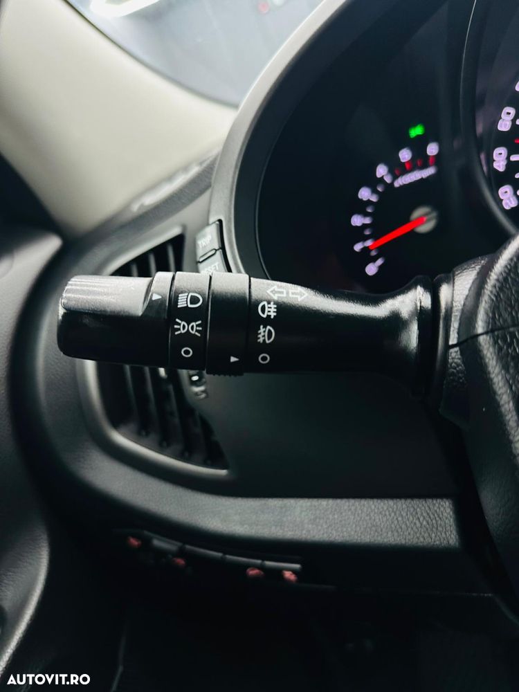 Kia Sportage 1.7 CRDI 2WD ISG Vision - 27