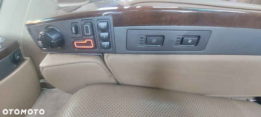 BMW Seria 7 745i - 7