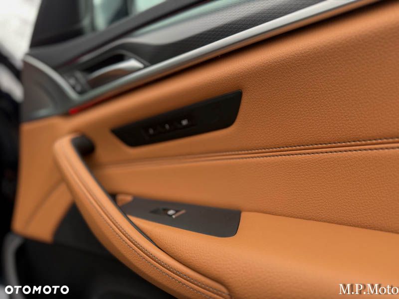 BMW Seria 5 520d M Sport Edition - 24