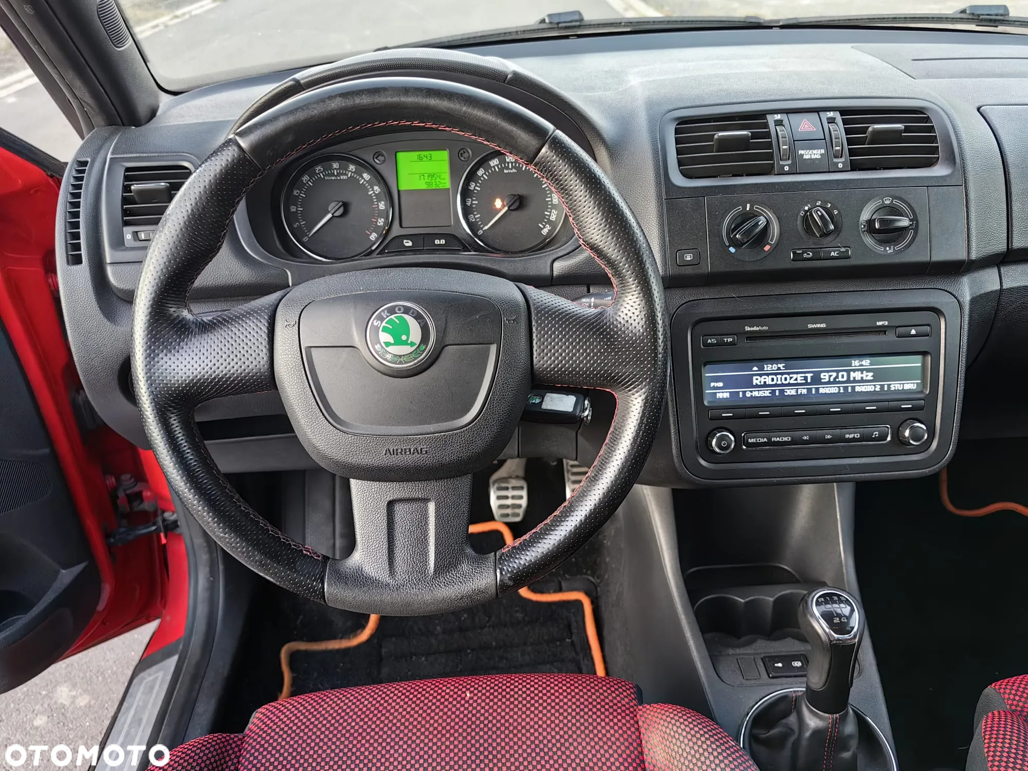 Skoda Fabia - 10