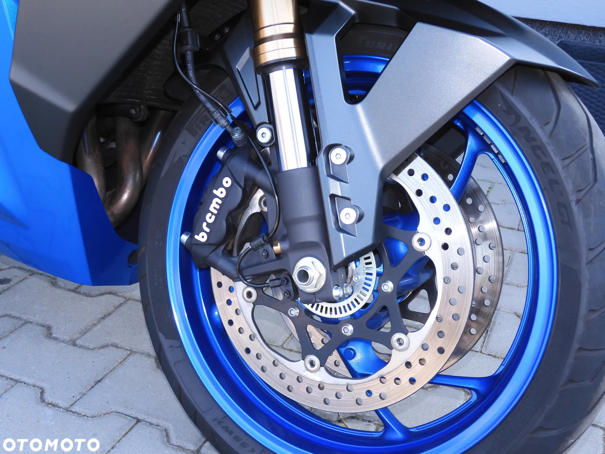 Suzuki GSX 1000 - 19