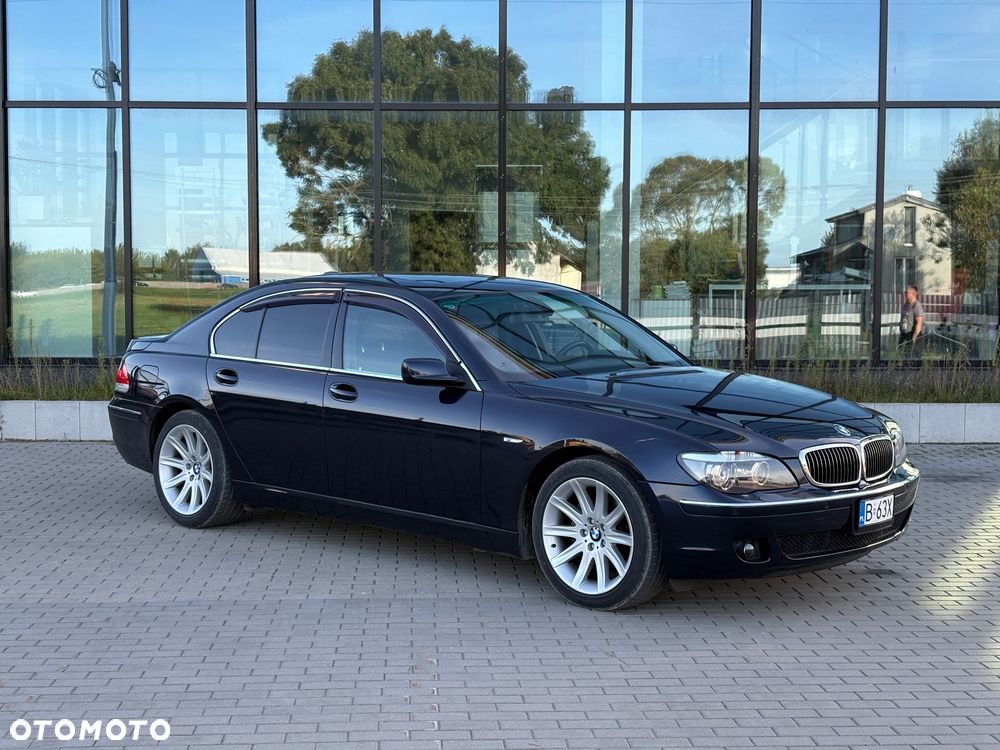 BMW Seria 7 740i - 1