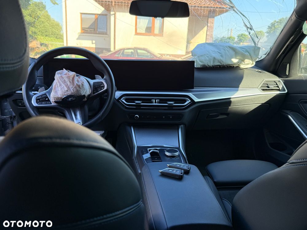 BMW Seria 3 330e PHEV xDrive M Sport Edition sport - 11