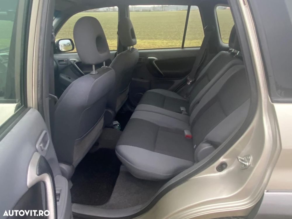 Toyota RAV4 D-4D 4x4 Executive - 14