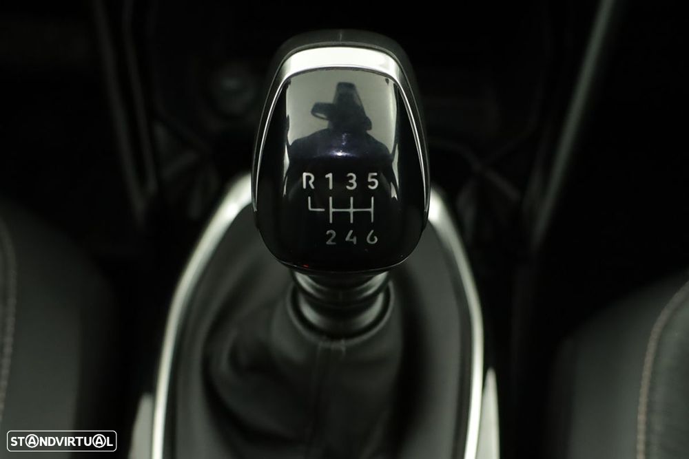 Peugeot 2008 1.2 PureTech Allure - 14