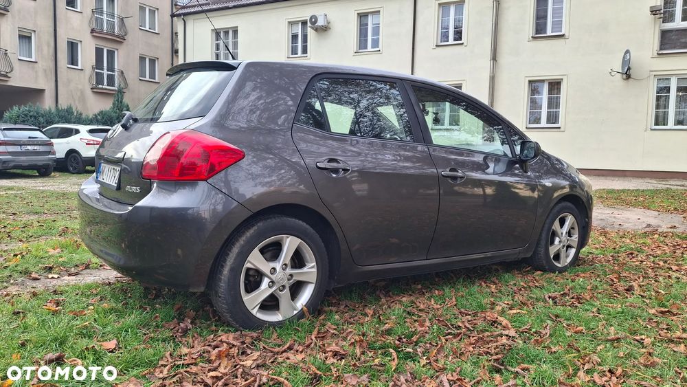 Toyota Auris 2006 photo 4