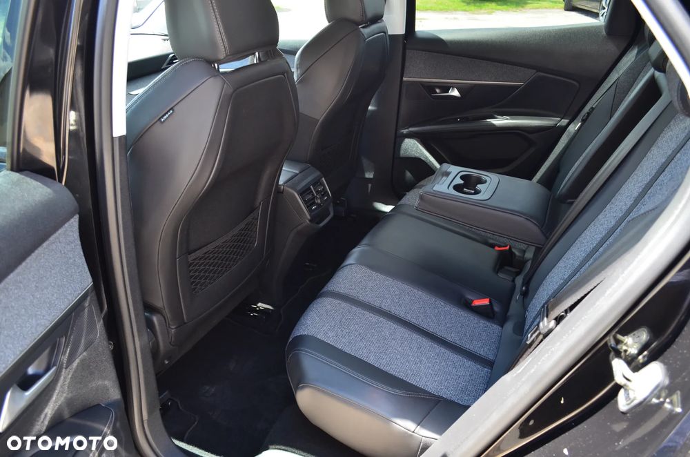 Peugeot 3008 BlueHDi 130 Stop & Start EAT8 Allure - 32