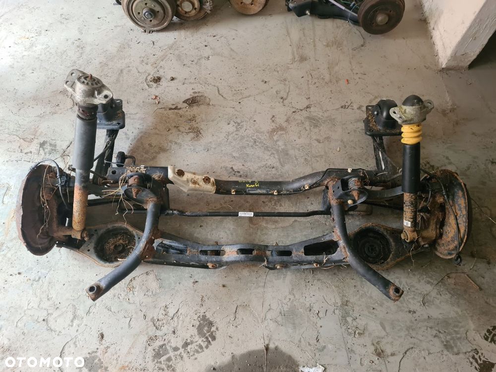 belka zawieszenia tylnego oś tarcze kompletna vw golf v - 1