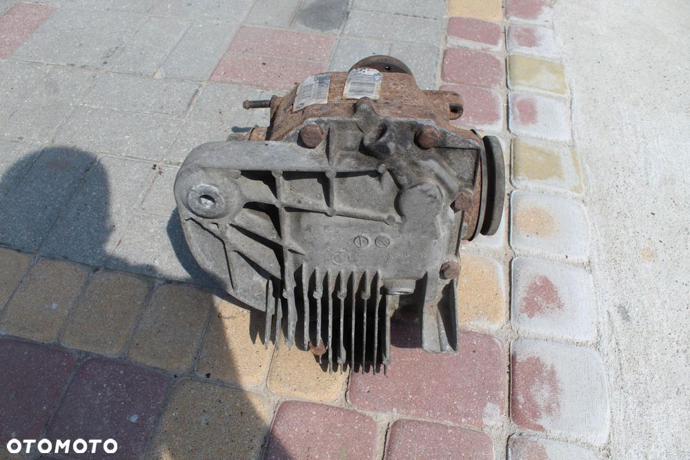 DYFERENCJAŁ DYFER TYL BMW E61 3.0D 2,56 7542512 - 5