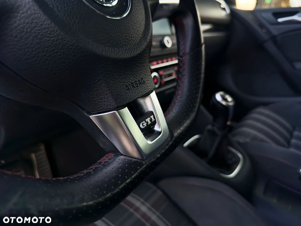 Volkswagen Golf ver-vi-2-0-tsi-gti - 35
