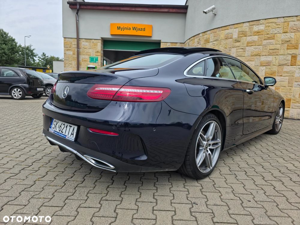 Mercedes-Benz Klasa E 220 d 4-Matic 9G-TRONIC - 15