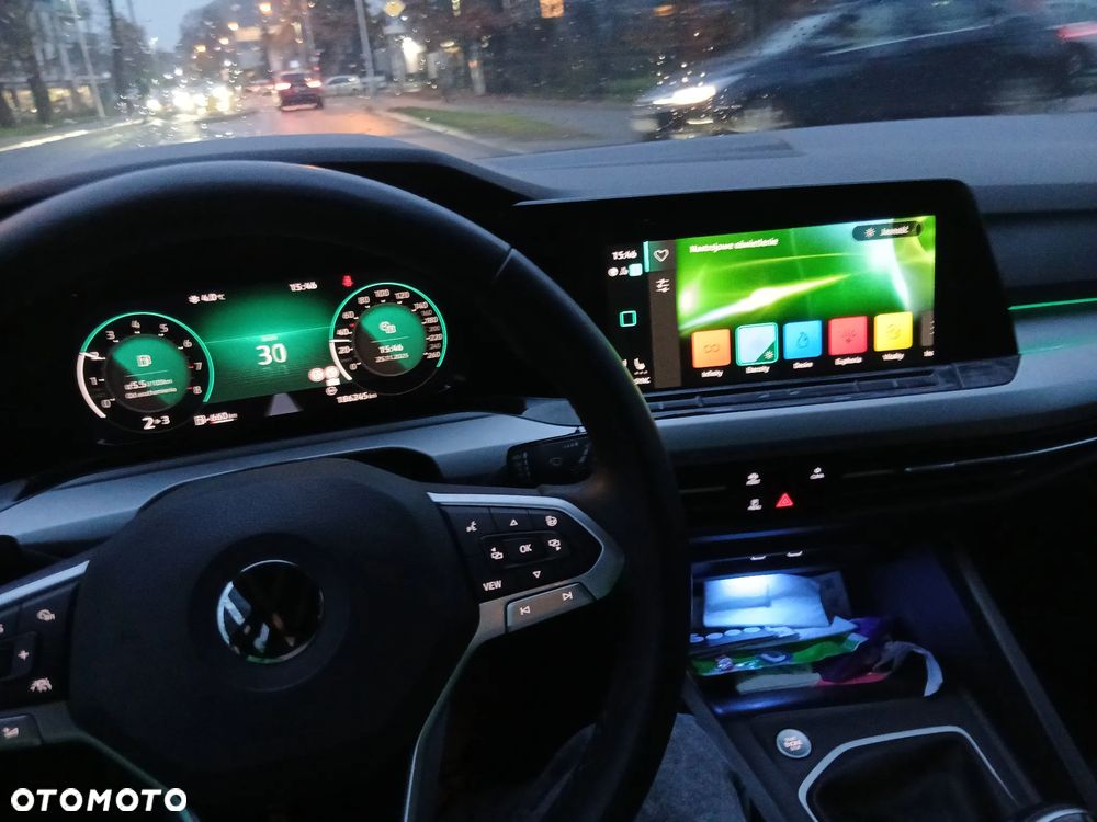 Volkswagen Golf - 18