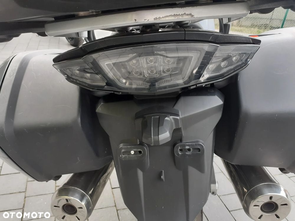 Yamaha FJR - 19