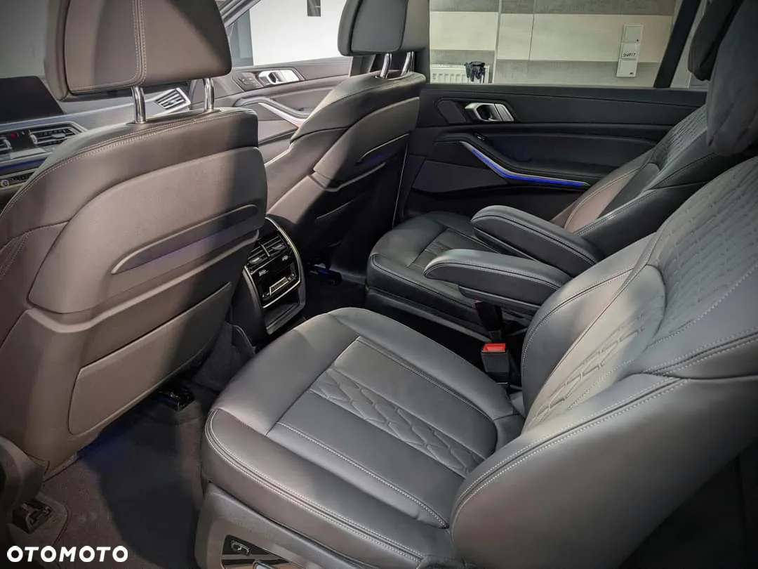 BMW X7 xDrive30d - 7