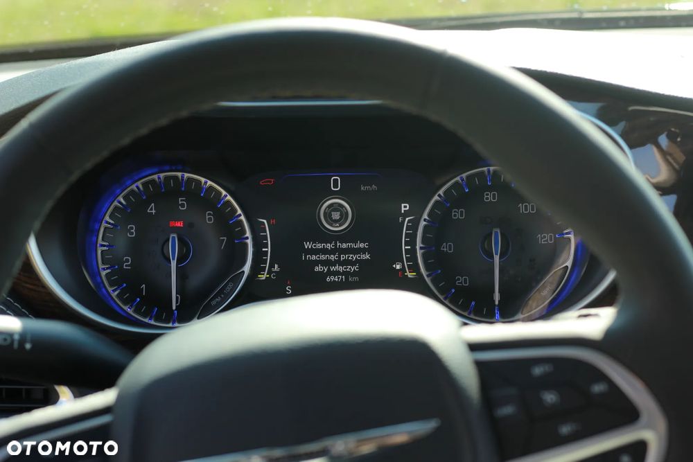 Chrysler Pacifica - 37