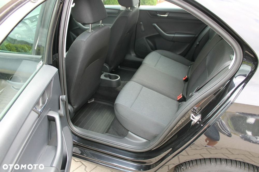 Skoda RAPID - 31