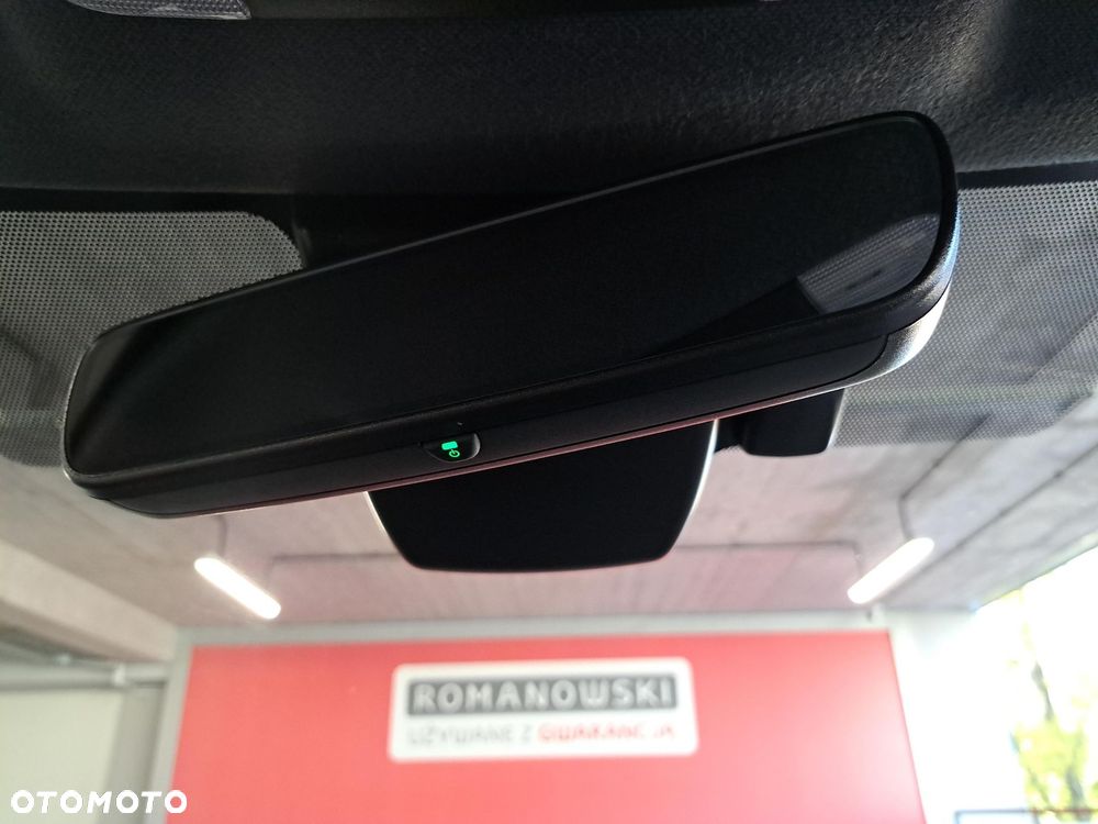 Toyota Corolla 1.8 Hybrid Comfort - 18