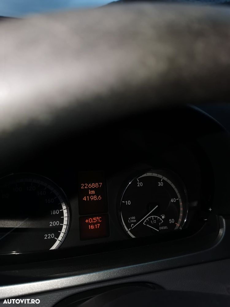 Mercedes-Benz Viano - 7