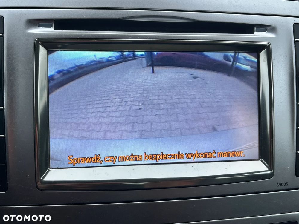 Toyota Avensis 1.6 Premium - 39