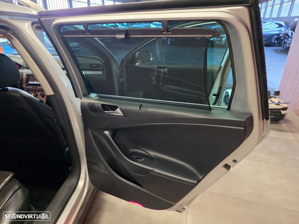 VW Passat Variant 2.0 TDi Highline DSG - 27