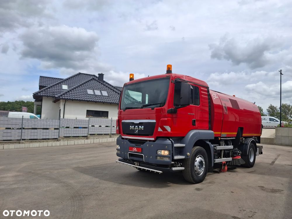 MAN TGS 18.320 Zamiatarka Bucher Optifant 70 2 Silniki Szczotki L/R Karcher Listwa Wysokiego Ciśnienia Dodatkowy Zbiornik Wody - 2