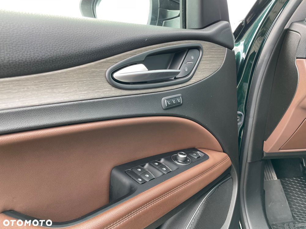 Alfa Romeo Stelvio 2.0 Turbo Veloce Q4 - 13