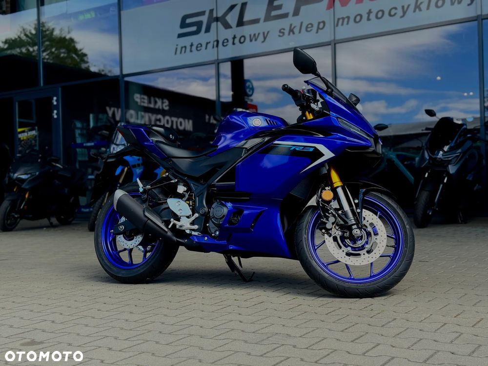 Yamaha R3 - 1