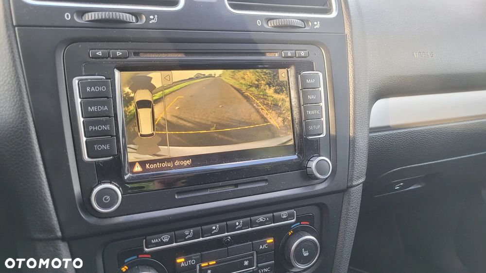 Volkswagen Golf 2.0 TDI DPF Highline - 23