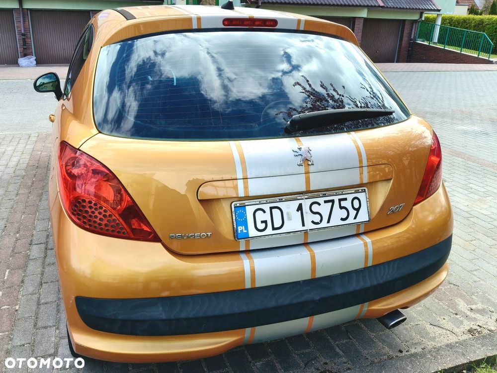 Peugeot 207 - 8