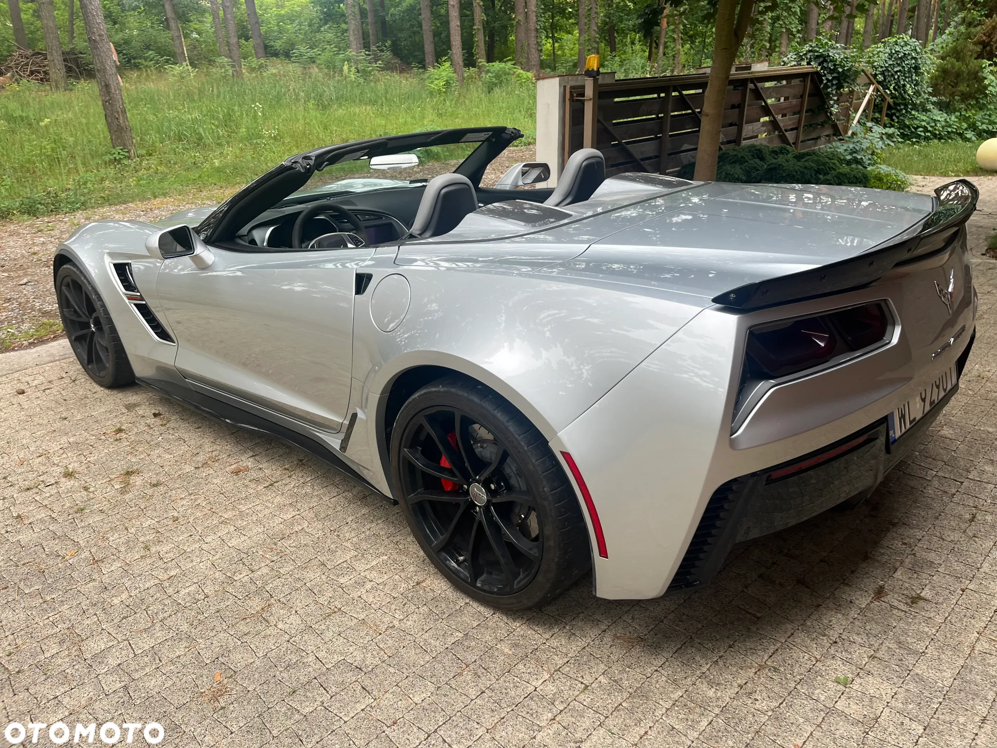 Chevrolet Corvette - 7