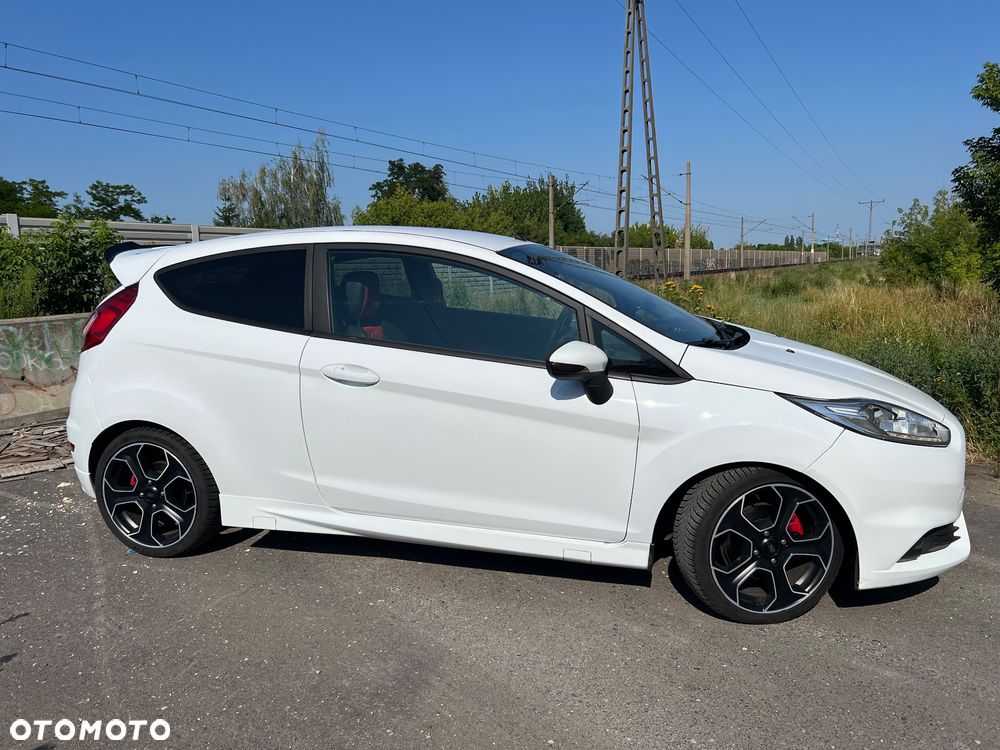 Ford Fiesta ST2 EU6 - 3