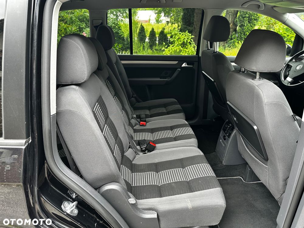 Volkswagen Touran 1.9 TDI DPF DSG Trendline - 16