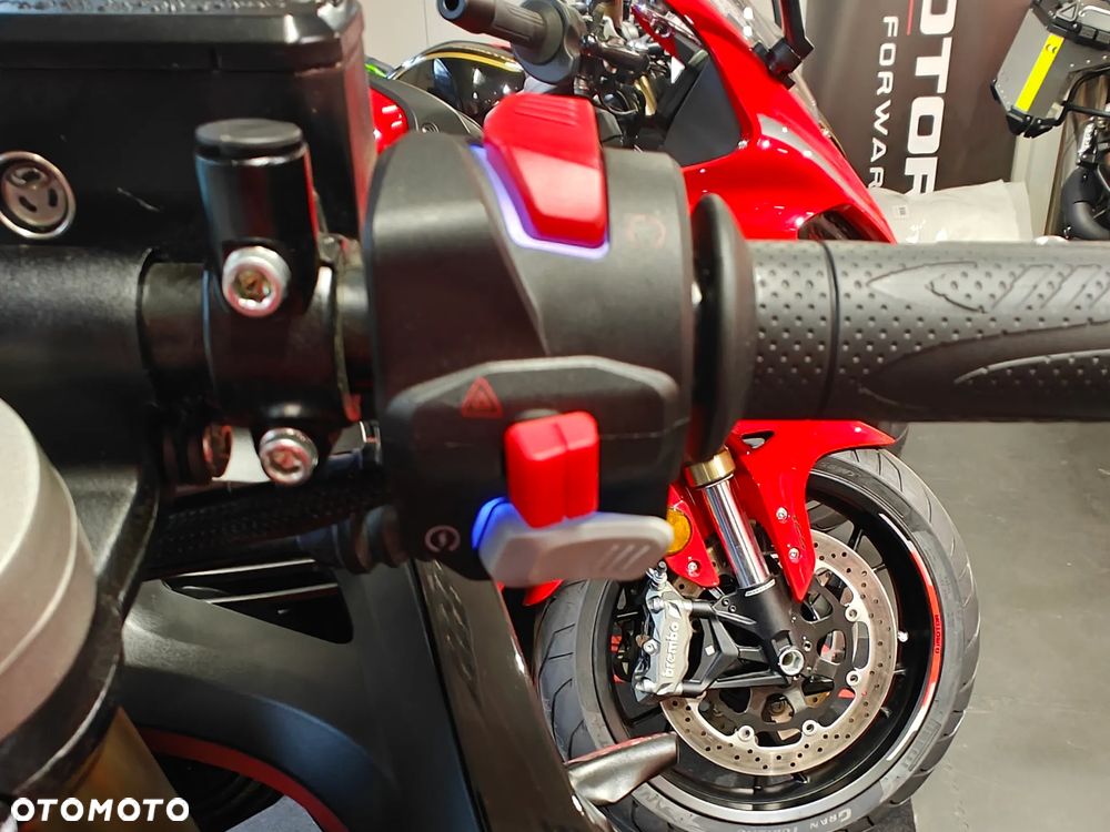 QJMOTOR SRK 125R - 13