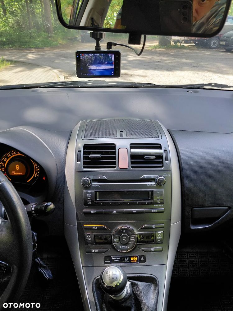 Toyota Auris 2.0 D-4D - 3