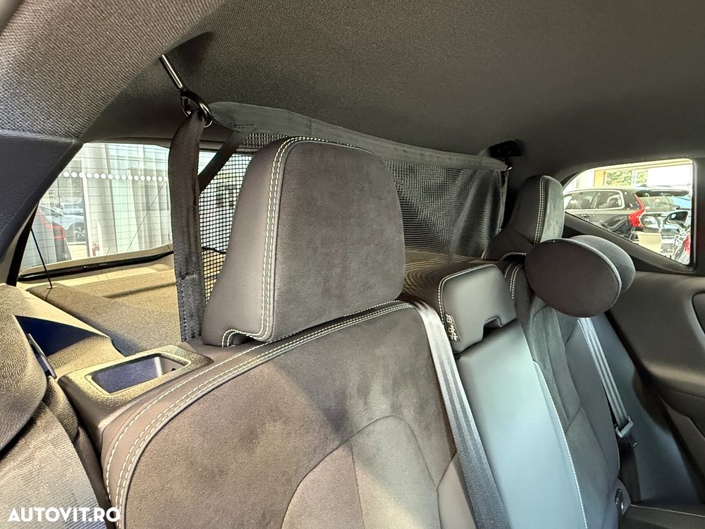 Volvo XC 40 Recharge T5 Twin Engine AT7 R-Design - 28