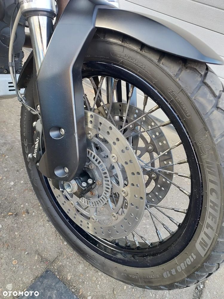 Moto Guzzi Stelvio - 14