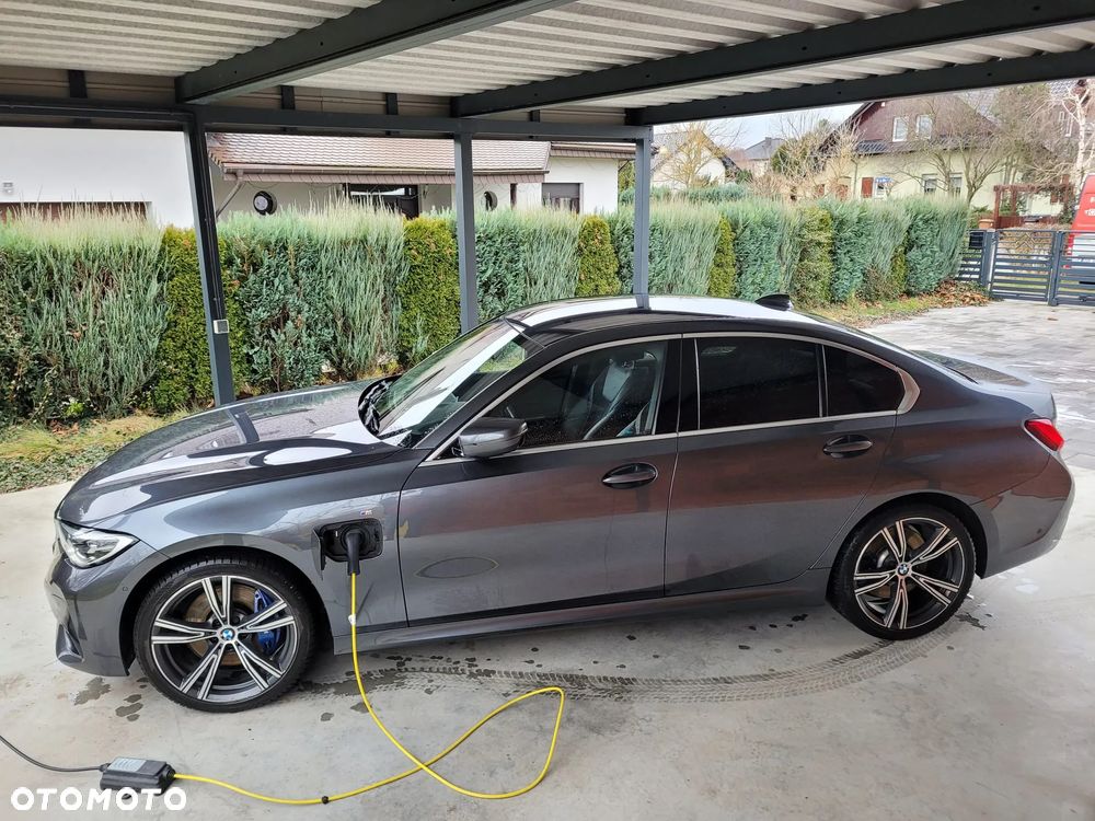 BMW Seria 3 330e - 1